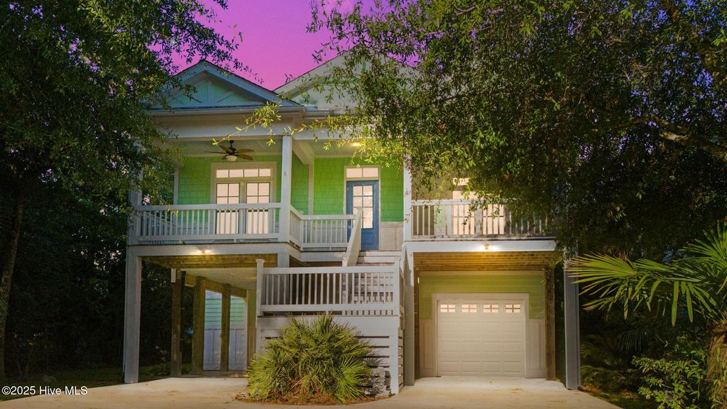 116 NE 11th Street, Oak Island, NC 28465