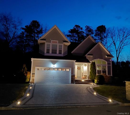 29 Wildflower Drive, Ridge, NY 11961