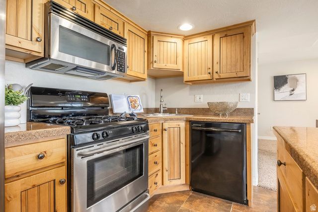 5338 W EMMELINE DR, Herriman, UT 84096