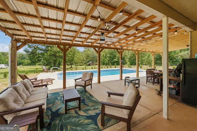 279 Davis Road, Gray, GA 31032