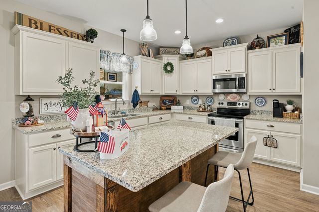 279 Davis Road, Gray, GA 31032