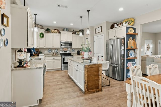 279 Davis Road, Gray, GA 31032