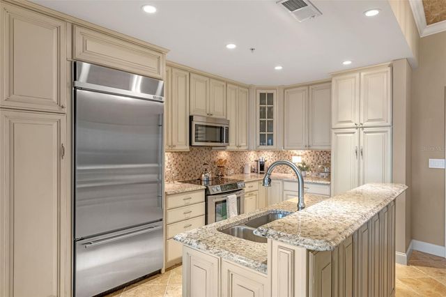 155 S COURT AVENUE 2710, Orlando, FL 32801