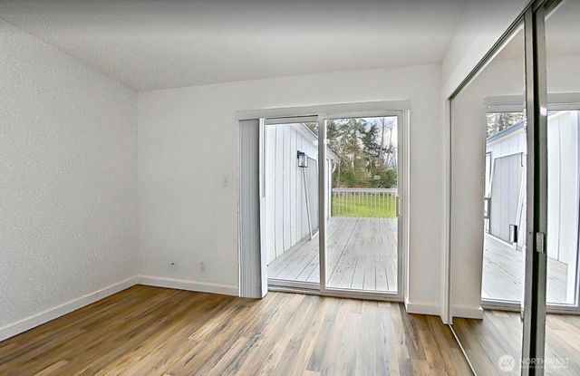 814 5th St, Steilacoom, WA 98388