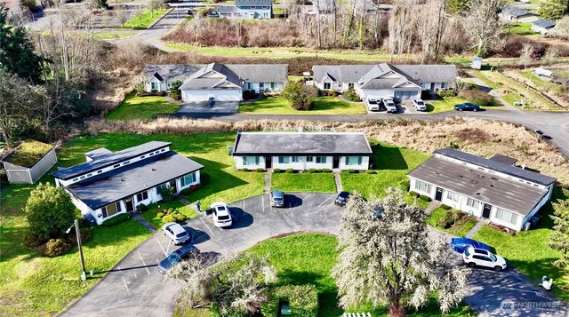 814 5th St, Steilacoom, WA 98388