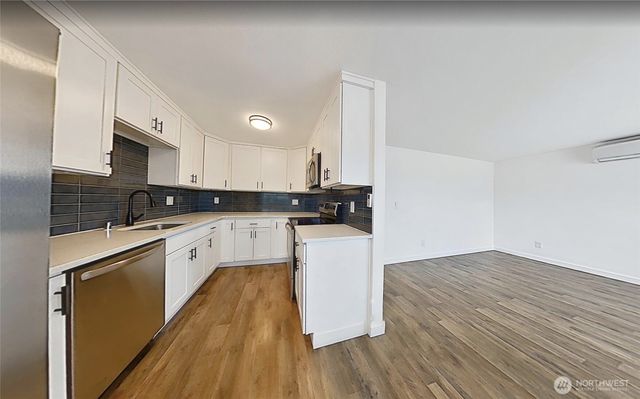 814 5th St, Steilacoom, WA 98388