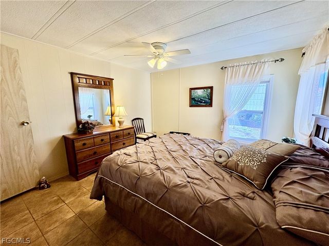 3137 Old Farm House DR, North Fort Myers, FL 33917