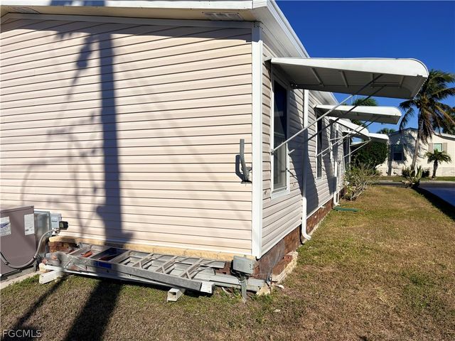 3137 Old Farm House DR, North Fort Myers, FL 33917