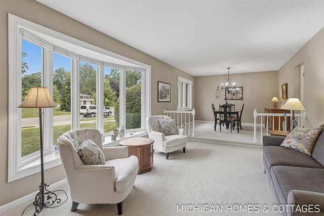 593 Alice Avenue, Zeeland, MI 49464