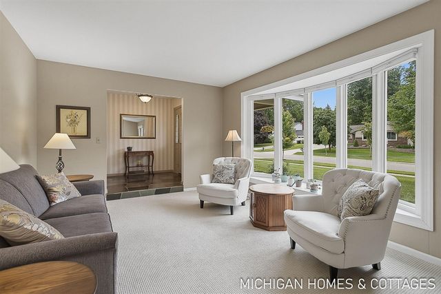 593 Alice Avenue, Zeeland, MI 49464