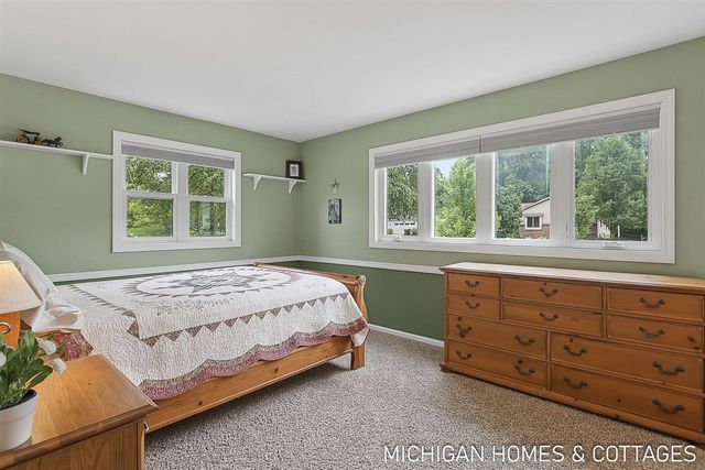 593 Alice Avenue, Zeeland, MI 49464