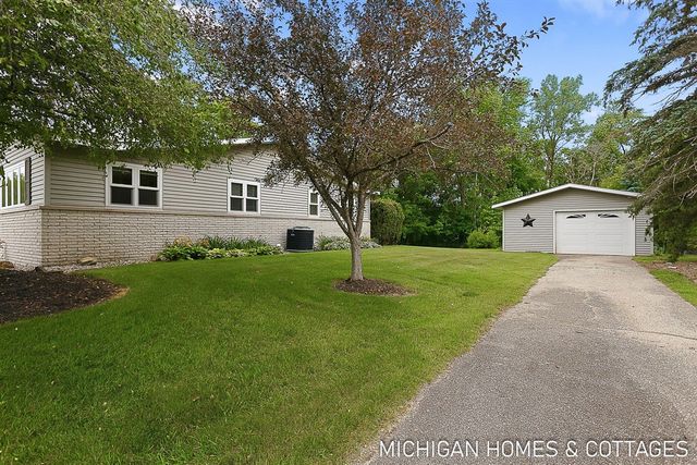 593 Alice Avenue, Zeeland, MI 49464