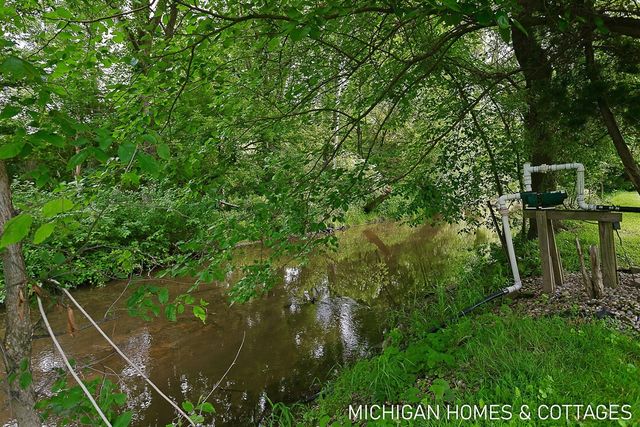 593 Alice Avenue, Zeeland, MI 49464