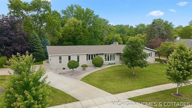 593 Alice Avenue, Zeeland, MI 49464
