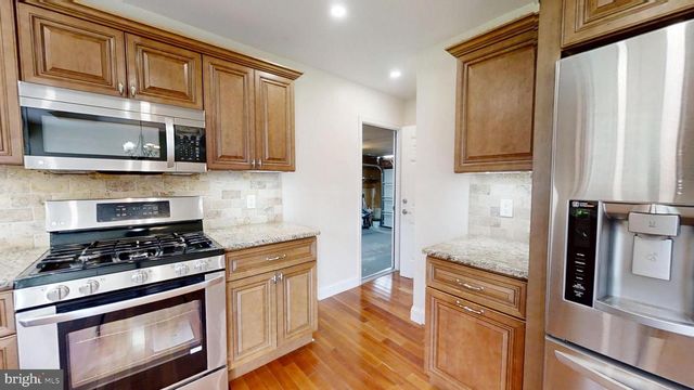 3209 E CHESTNUT AVE, Vineland, NJ 08361