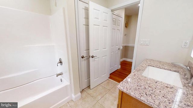 3209 E CHESTNUT AVE, Vineland, NJ 08361