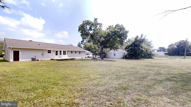 3209 E CHESTNUT AVE, Vineland, NJ 08361