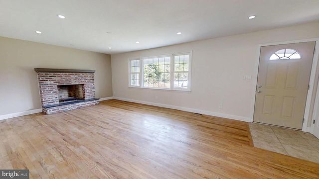 3209 E CHESTNUT AVE, Vineland, NJ 08361