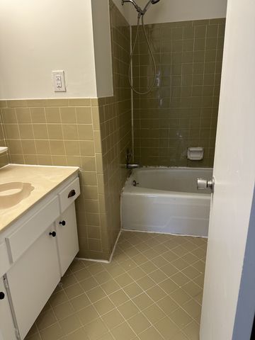 5515 Country Dr Apt 44, Nashville, TN 37211