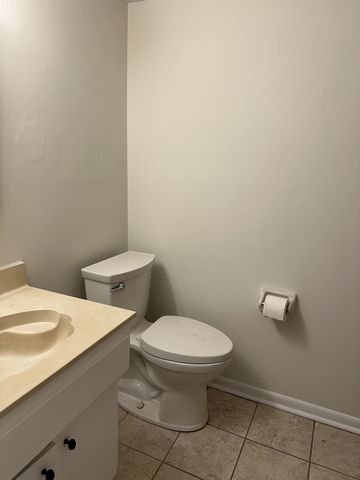 5515 Country Dr Apt 44, Nashville, TN 37211