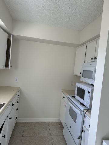 5515 Country Dr Apt 44, Nashville, TN 37211