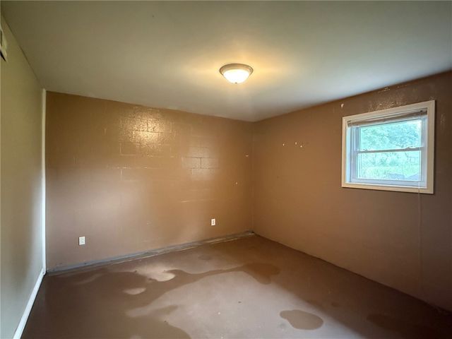 1902 W Granite Street, Siloam Springs, AR 72761