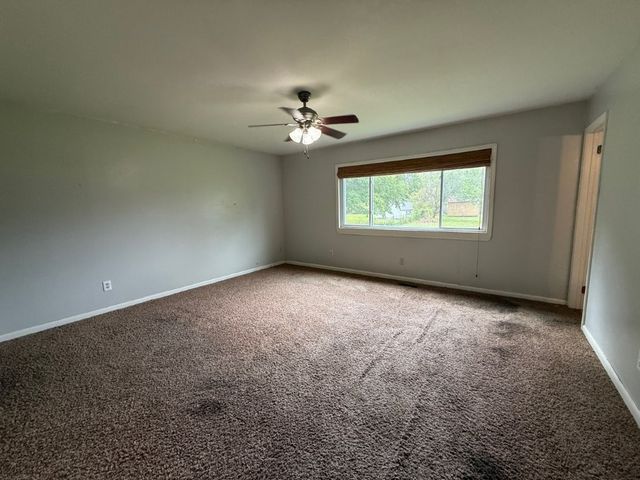 1902 W Granite Street, Siloam Springs, AR 72761