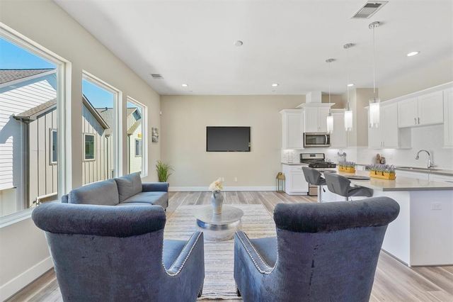 2504 W Tidwell Road G, Houston, TX 77091