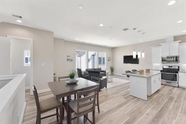 2504 W Tidwell Road G, Houston, TX 77091