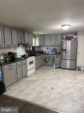 512 MEADE AVE, Hanover, PA 17331