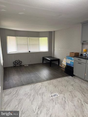 512 MEADE AVE, Hanover, PA 17331