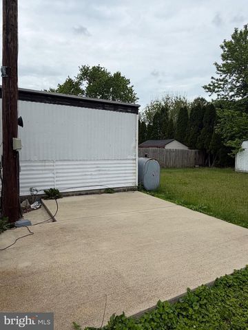 512 MEADE AVE, Hanover, PA 17331