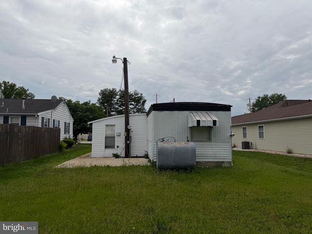 512 MEADE AVE, Hanover, PA 17331