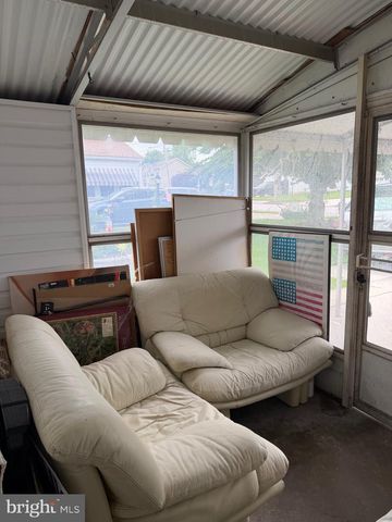 512 MEADE AVE, Hanover, PA 17331