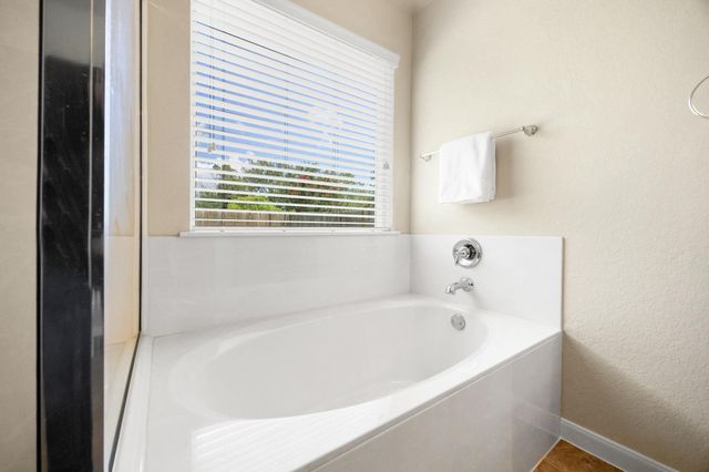 1918 Stonehaven, San Marcos, TX 78666