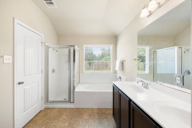 1918 Stonehaven, San Marcos, TX 78666
