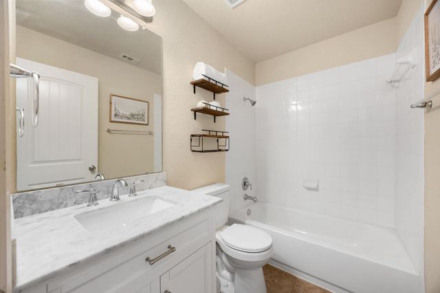 1918 Stonehaven, San Marcos, TX 78666