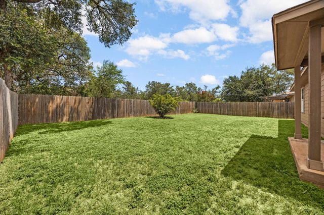 1918 Stonehaven, San Marcos, TX 78666