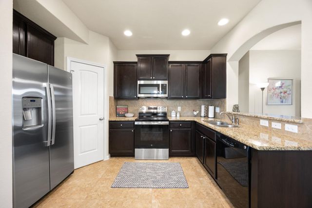 1918 Stonehaven, San Marcos, TX 78666