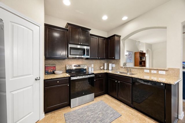 1918 Stonehaven, San Marcos, TX 78666