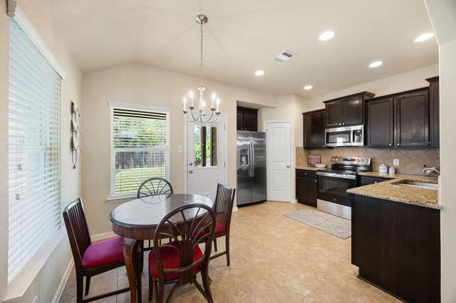 1918 Stonehaven, San Marcos, TX 78666