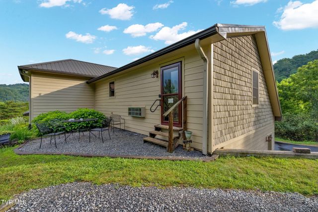 142 Charlie Harrell Lane, Hampton, TN 37658