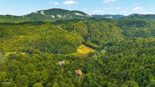 142 Charlie Harrell Lane, Hampton, TN 37658