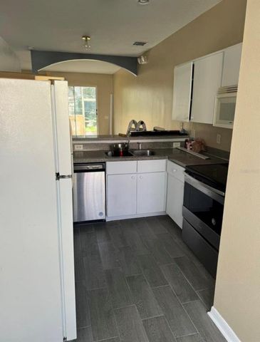 1289 S BEACH CIRCLE, Kissimmee, FL 34746