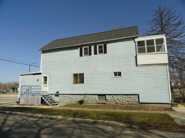 302 W Division St, Fond Du Lac, WI 54935