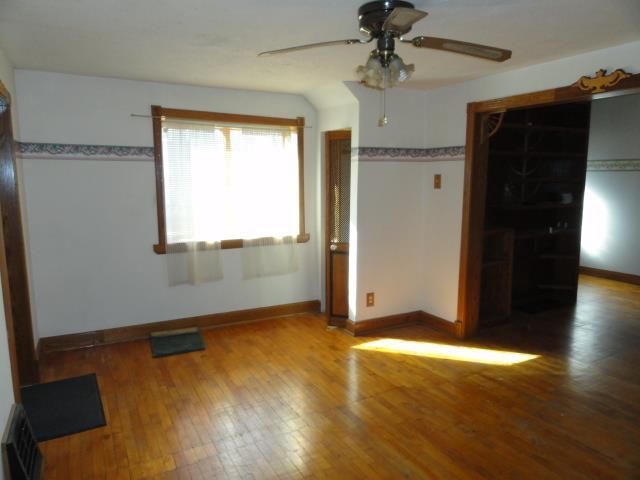 302 W Division St, Fond Du Lac, WI 54935