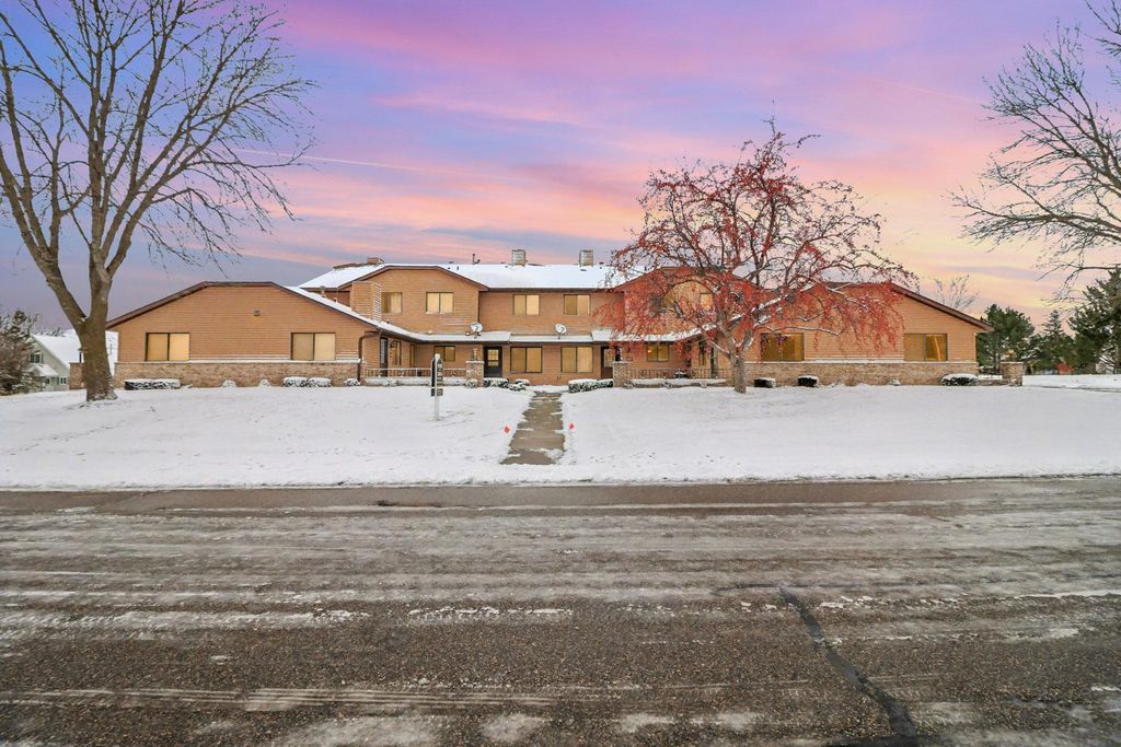 13152 90th Place N, Maple Grove, MN 55369