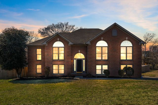 111 Wyncrest Ct, Hendersonville, TN 37075