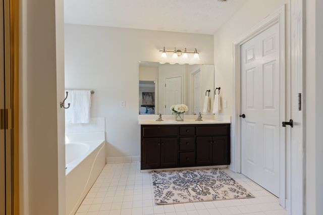 111 Wyncrest Ct, Hendersonville, TN 37075