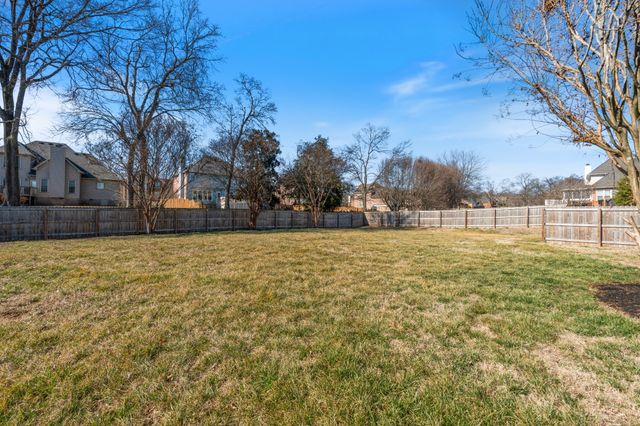 111 Wyncrest Ct, Hendersonville, TN 37075